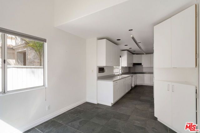 2606 Pacific Avenue, Manhattan Beach, CA 90266