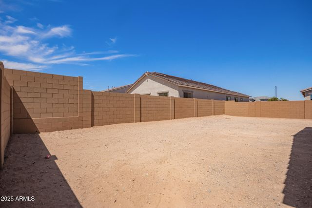 15822 W BRONCO Trail, Surprise, AZ 85387