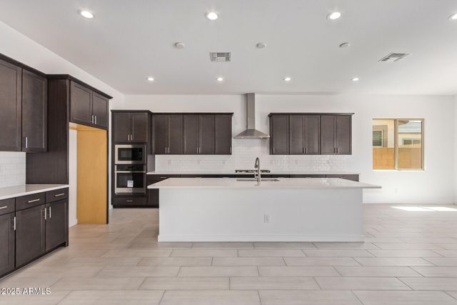 15822 W BRONCO Trail, Surprise, AZ 85387