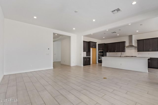 15822 W BRONCO Trail, Surprise, AZ 85387