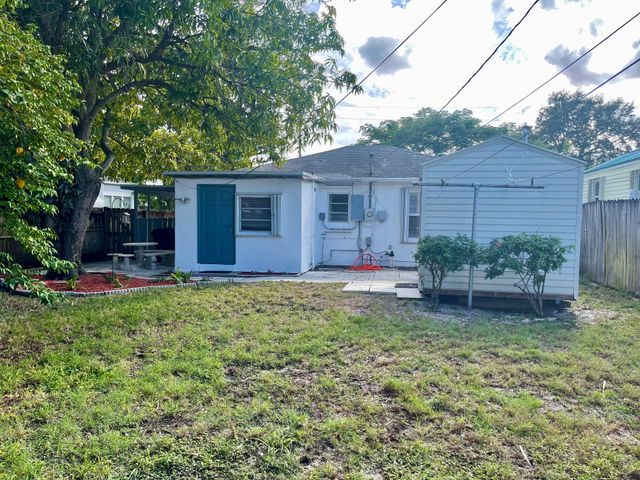 526 Worthmore Drive, Lake Worth Beach, FL 33460