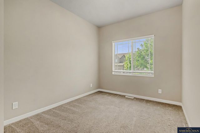 18612 Redwood Street, Omaha, NE 68136