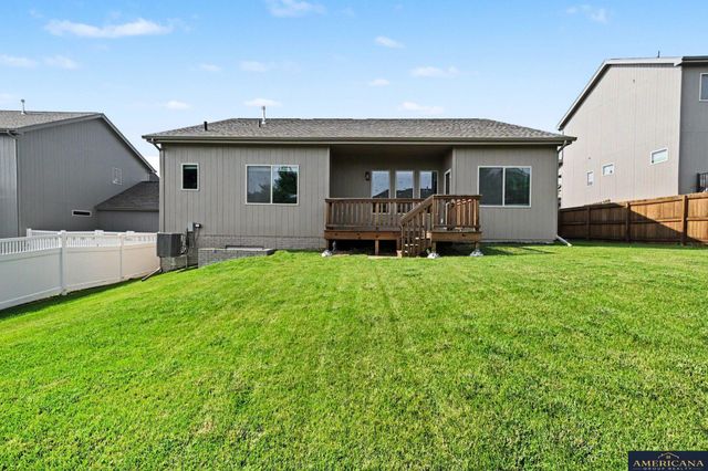 18612 Redwood Street, Omaha, NE 68136