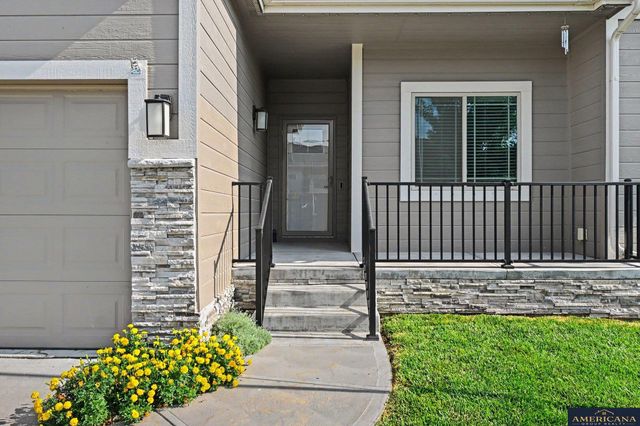 18612 Redwood Street, Omaha, NE 68136