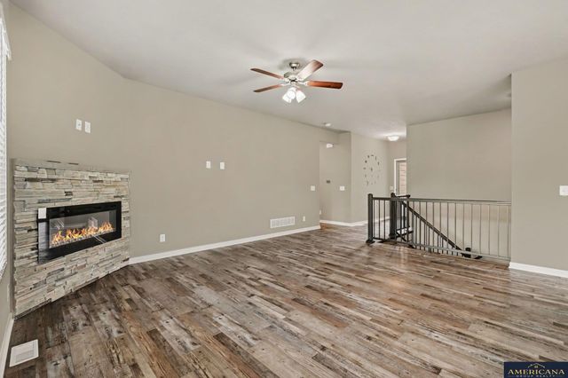 18612 Redwood Street, Omaha, NE 68136