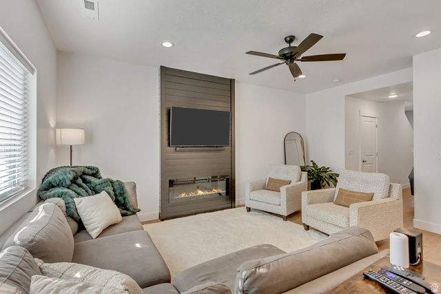 2091 W 1675 S CT, West Haven, UT 84401