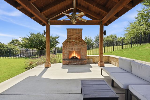 12409 Bella Vino Drive, Fort Worth, TX 76126