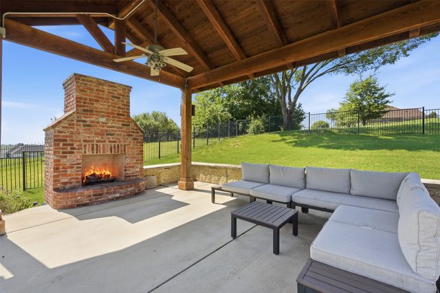 12409 Bella Vino Drive, Fort Worth, TX 76126