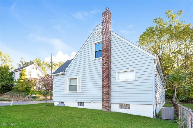 962 Iona Avenue, Akron, OH 44314