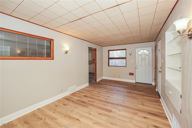 962 Iona Avenue, Akron, OH 44314