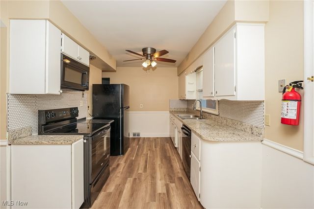 962 Iona Avenue, Akron, OH 44314