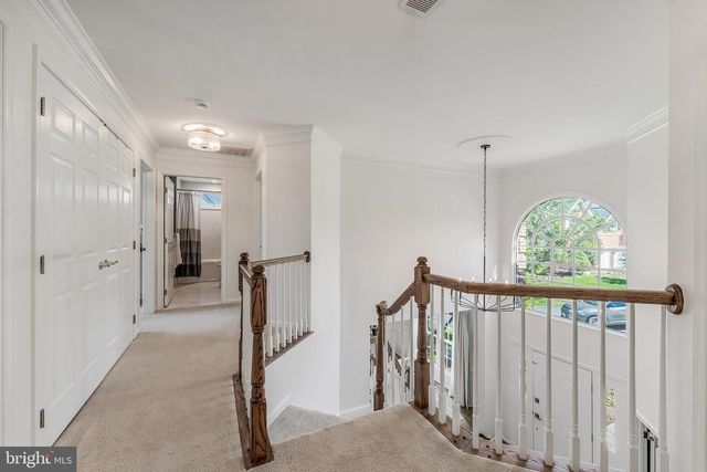 12537 RIDGEGATE DR, Herndon, VA 20170