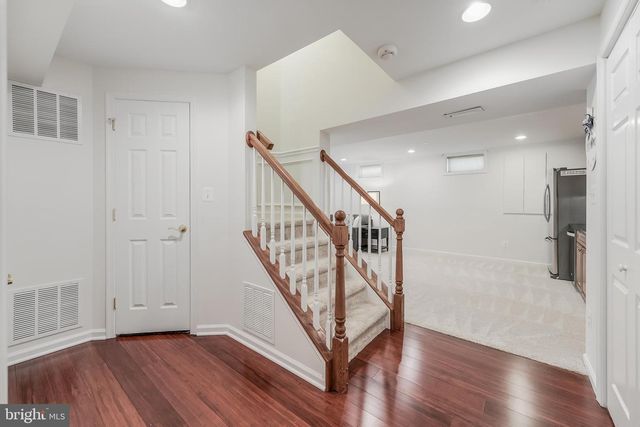 12537 RIDGEGATE DR, Herndon, VA 20170