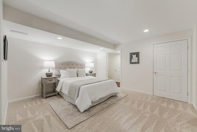 12537 RIDGEGATE DR, Herndon, VA 20170