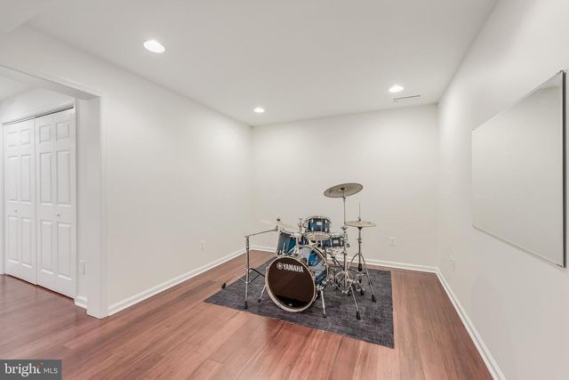 12537 RIDGEGATE DR, Herndon, VA 20170