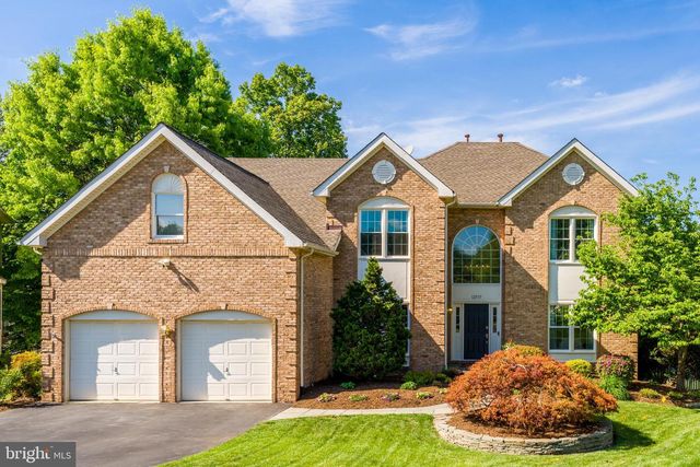 12537 RIDGEGATE DR, Herndon, VA 20170