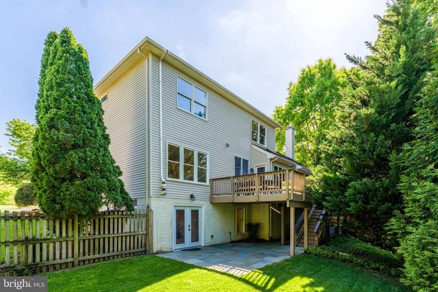 12537 RIDGEGATE DR, Herndon, VA 20170