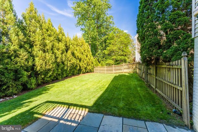 12537 RIDGEGATE DR, Herndon, VA 20170