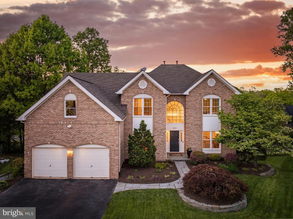 12537 RIDGEGATE DR, Herndon, VA 20170