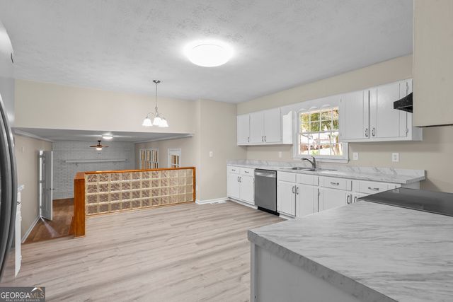 3219 Rondelay Drive, Lithonia, GA 30038