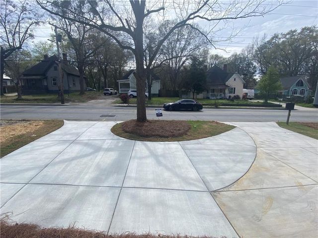 1740 Bolton Road NW, Atlanta, GA 30318