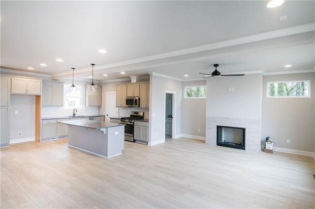 1740 Bolton Road NW, Atlanta, GA 30318
