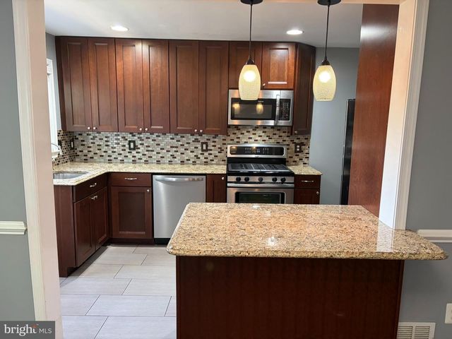1543 COTTAGE LN, Towson, MD 21286