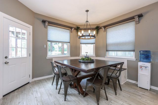 3239 Braesview Drive, Pearland, TX 77584