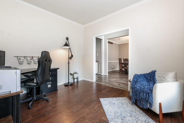 3239 Braesview Drive, Pearland, TX 77584
