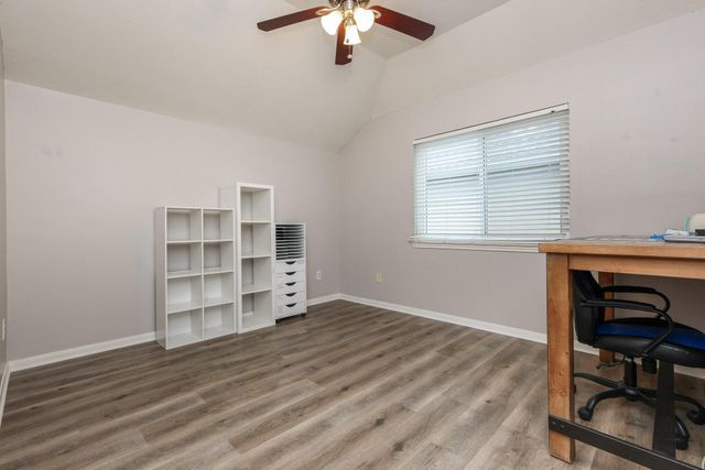 3239 Braesview Drive, Pearland, TX 77584