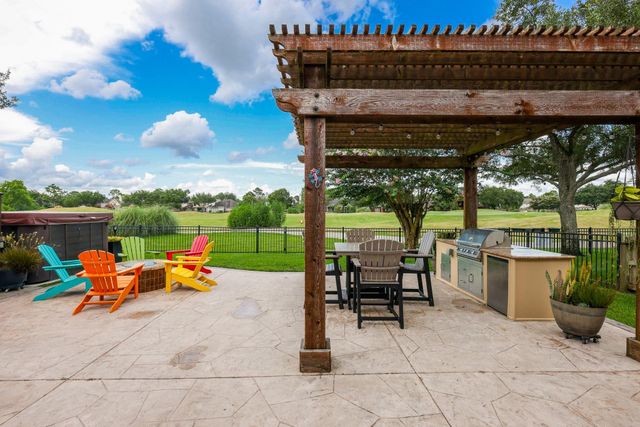 3239 Braesview Drive, Pearland, TX 77584