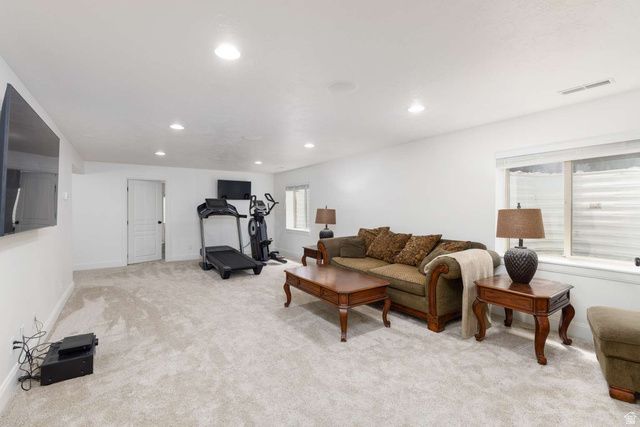 1877 S RIVER RUN DR, Huntsville, UT 84317