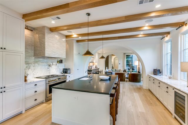 4007 Hawthorne Avenue, Dallas, TX 75219