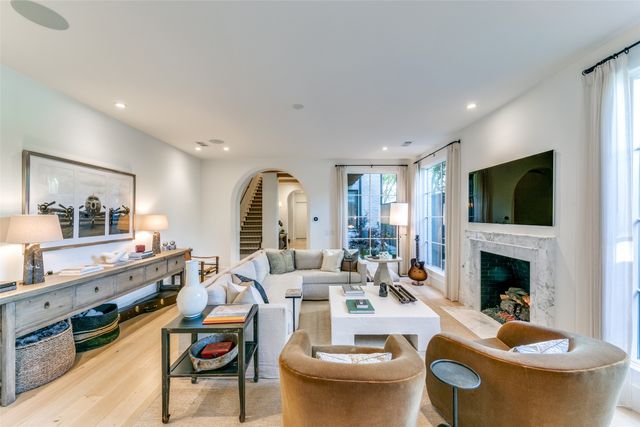 4007 Hawthorne Avenue, Dallas, TX 75219