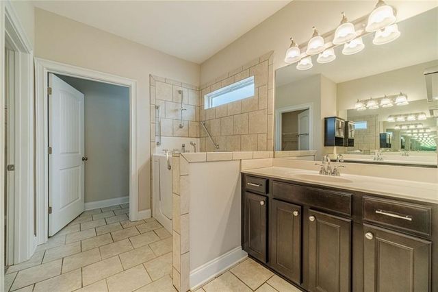 347 Villa Park Circle, Stone Mountain, GA 30087