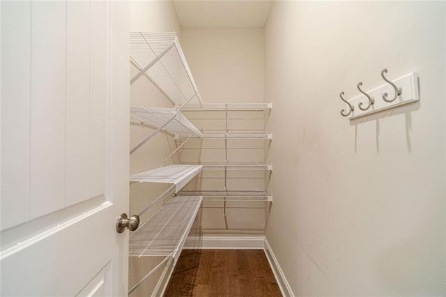 347 Villa Park Circle, Stone Mountain, GA 30087