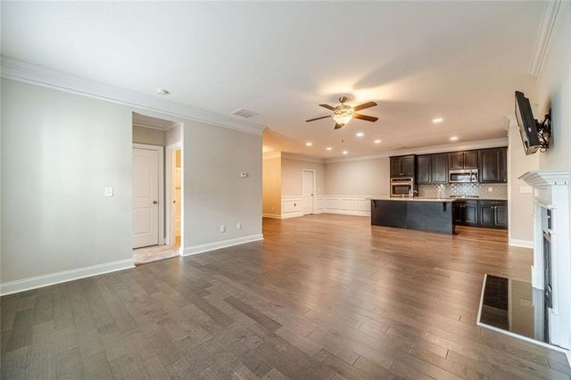 347 Villa Park Circle, Stone Mountain, GA 30087