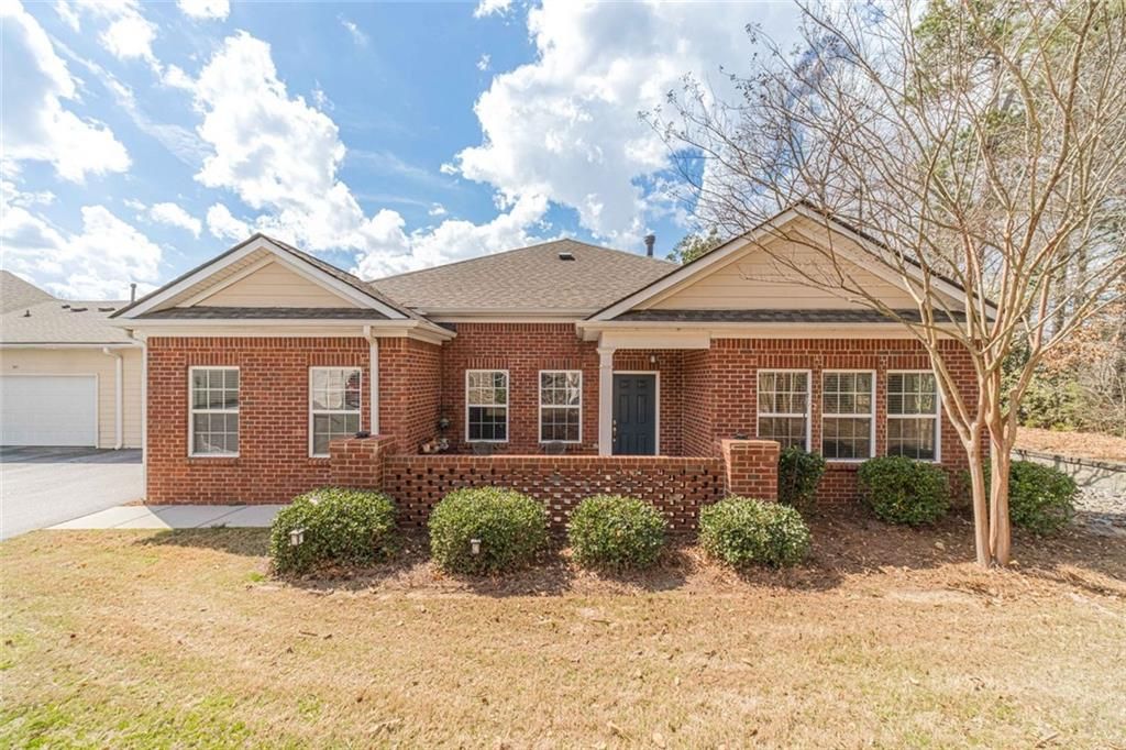 347 Villa Park Circle, Stone Mountain, GA 30087