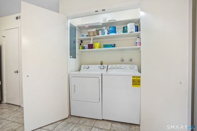 511 Heritage Village B, Southbury, CT 06488