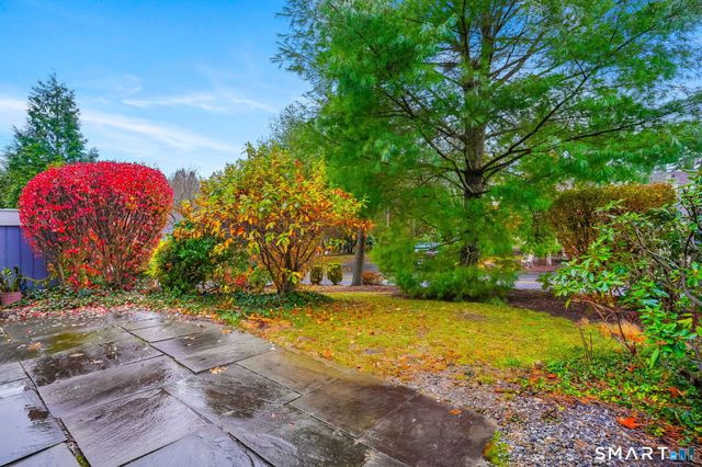 511 Heritage Village B, Southbury, CT 06488