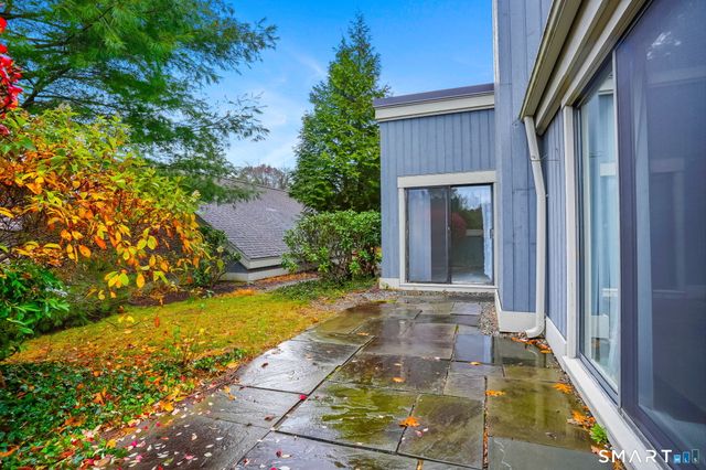 511 Heritage Village B, Southbury, CT 06488