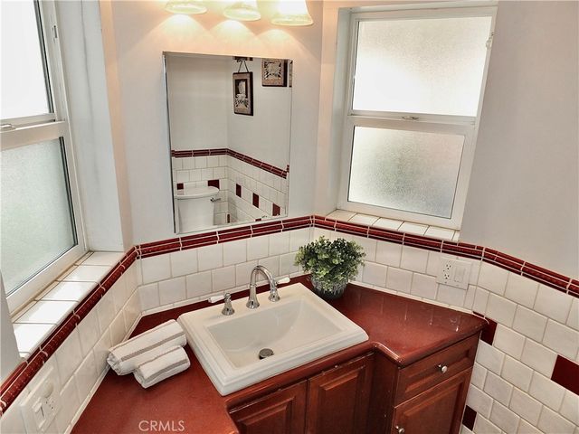 7002 E Peabody, Long Beach, CA 90808