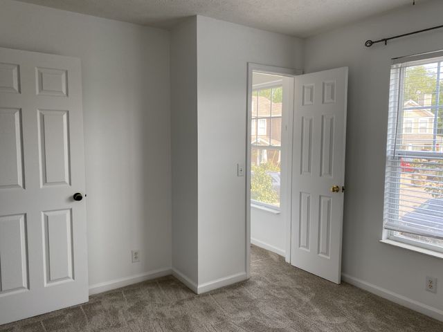 3933 Bridgeview Ln, Nashville, TN 37221