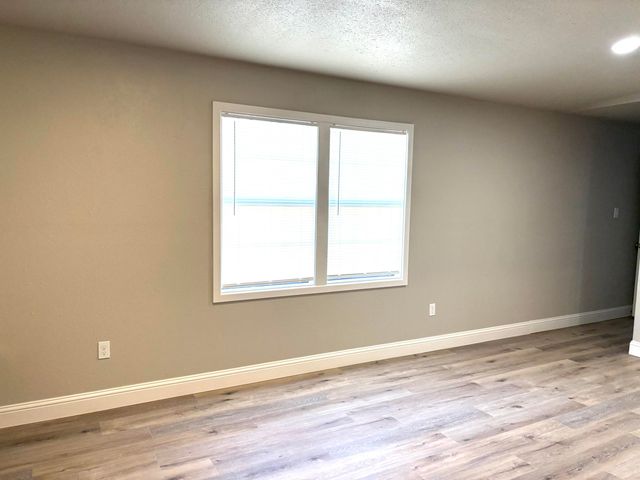 802 S Lons Street, Brownfield, TX 79316