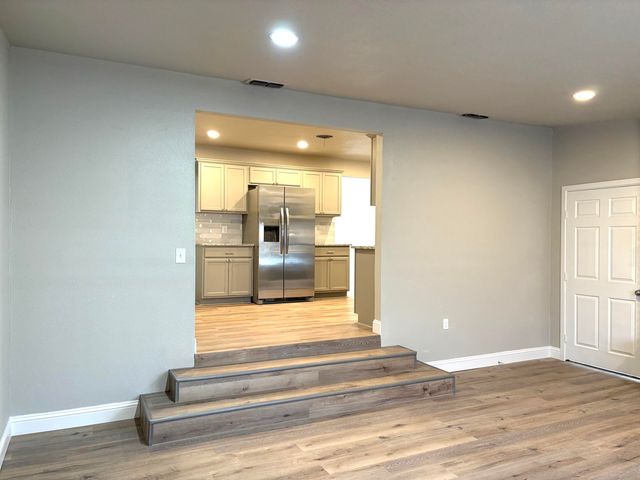 802 S Lons Street, Brownfield, TX 79316