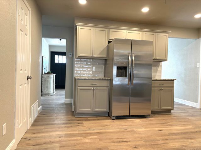 802 S Lons Street, Brownfield, TX 79316