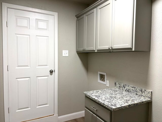 802 S Lons Street, Brownfield, TX 79316