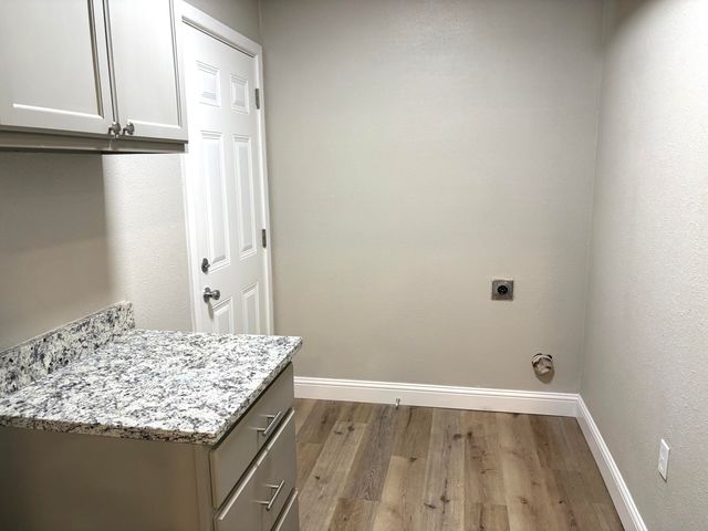 802 S Lons Street, Brownfield, TX 79316