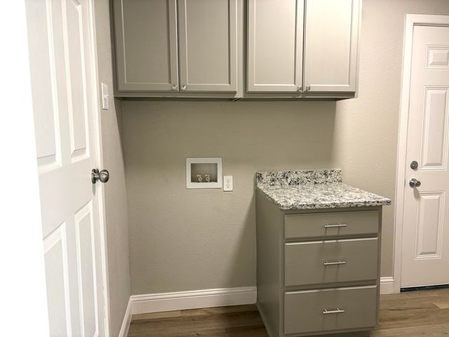 802 S Lons Street, Brownfield, TX 79316