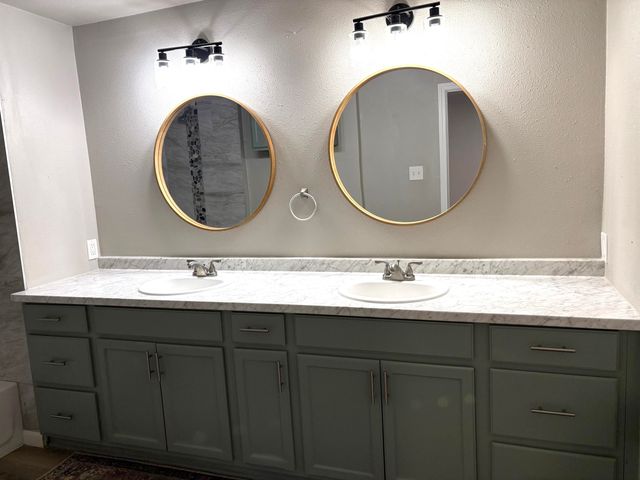 802 S Lons Street, Brownfield, TX 79316